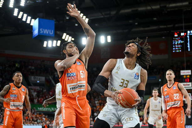 阿里纳斯 阿里纳斯